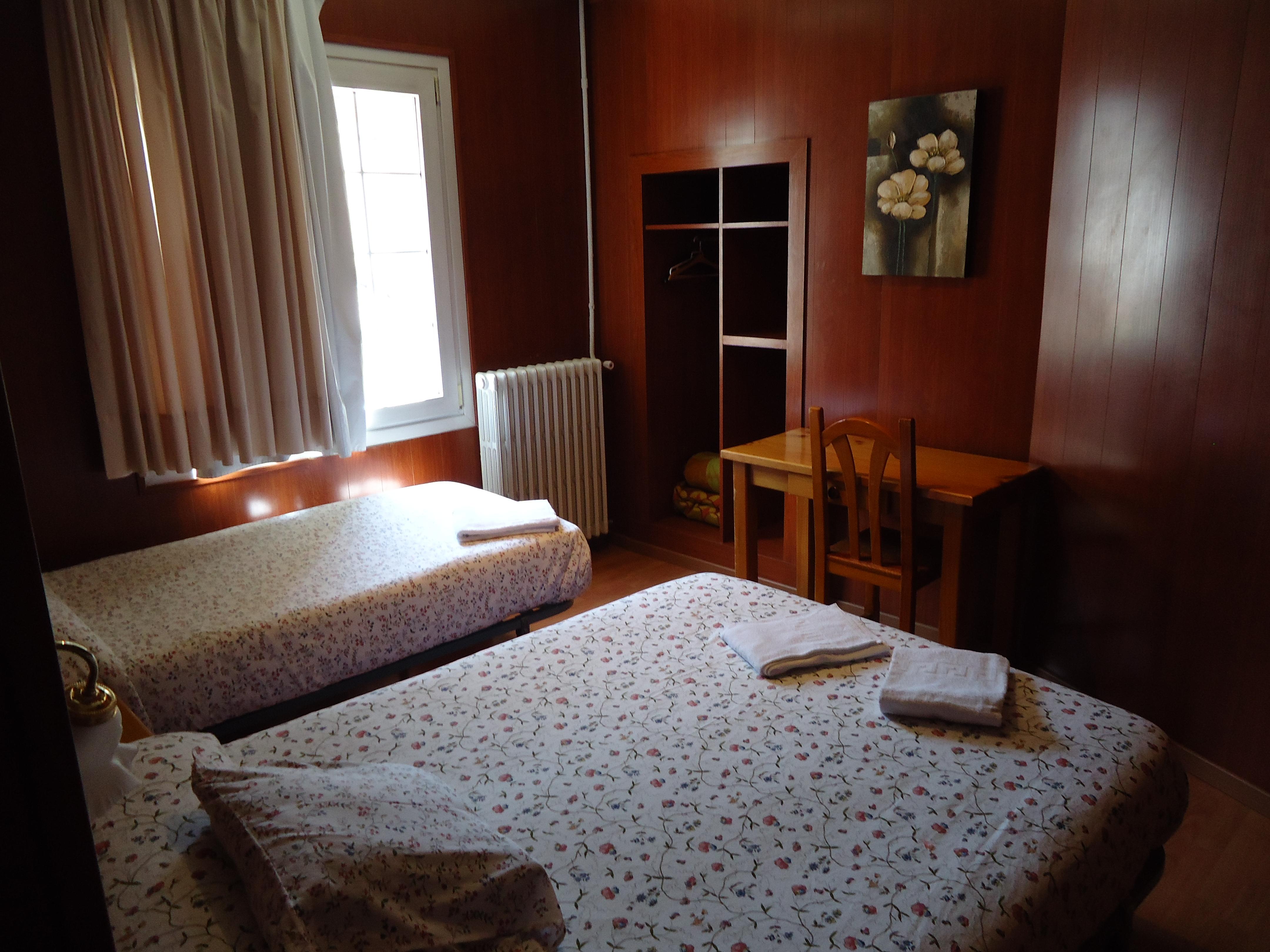 Hostal Porta De Nuria Ribes De Freser Eksteriør billede