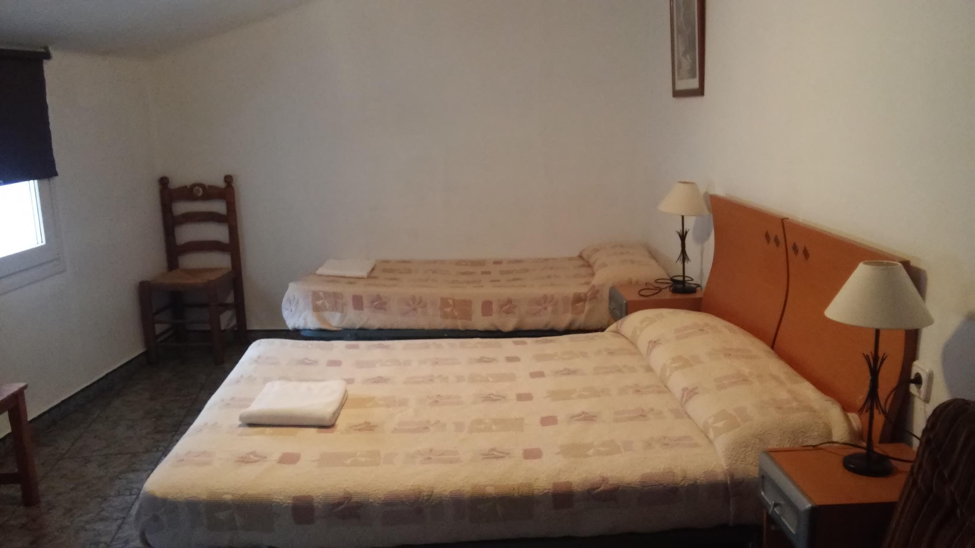 Hostal Porta De Nuria Ribes De Freser Eksteriør billede