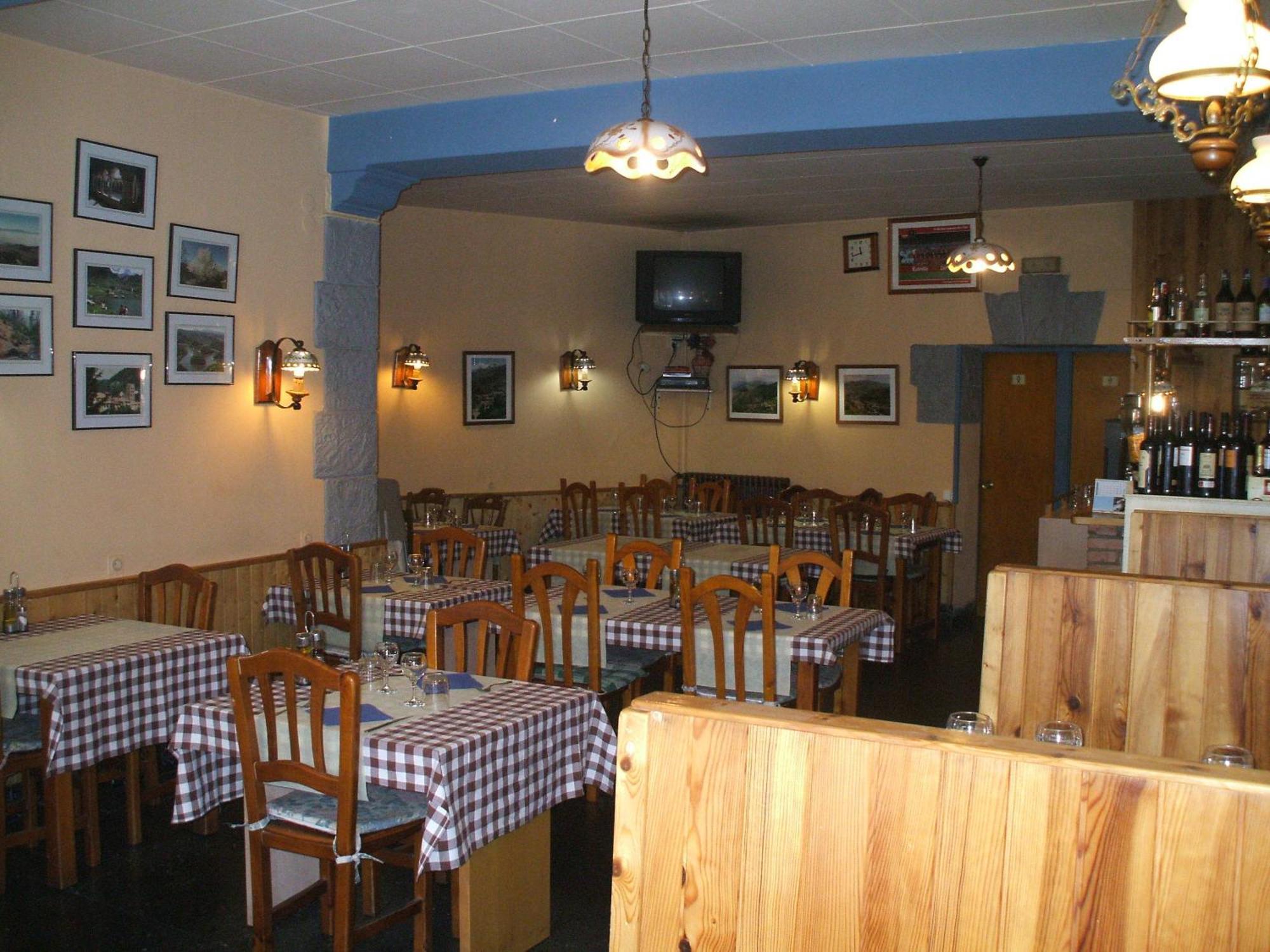 Hostal Porta De Nuria Ribes De Freser Eksteriør billede