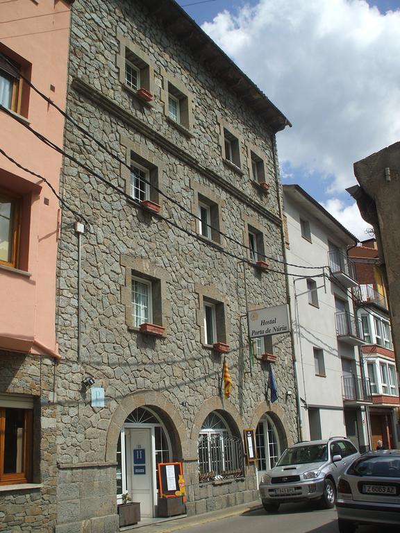 Hostal Porta De Nuria Ribes De Freser Eksteriør billede