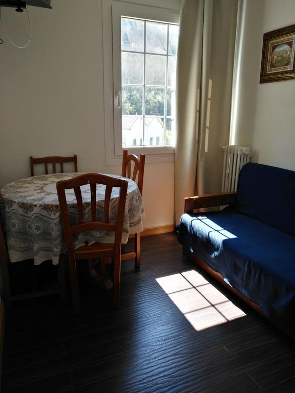 Hostal Porta De Nuria Ribes De Freser Eksteriør billede