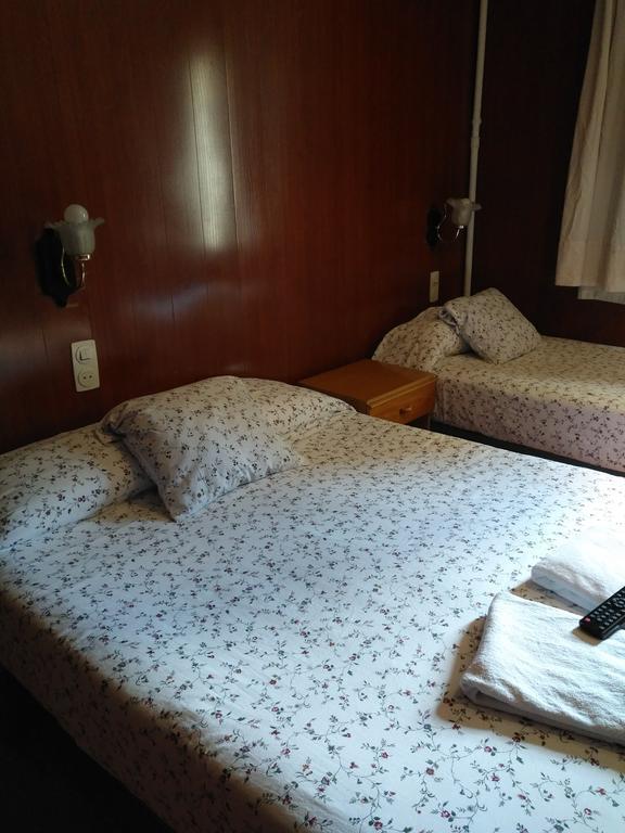 Hostal Porta De Nuria Ribes De Freser Eksteriør billede